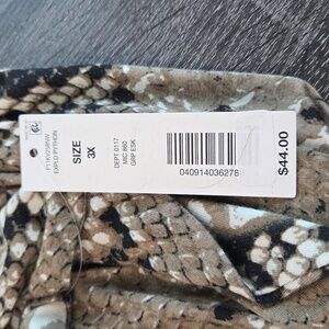 Investments Essentials WOMANS 3X Top Snake Pattern Black Tan White